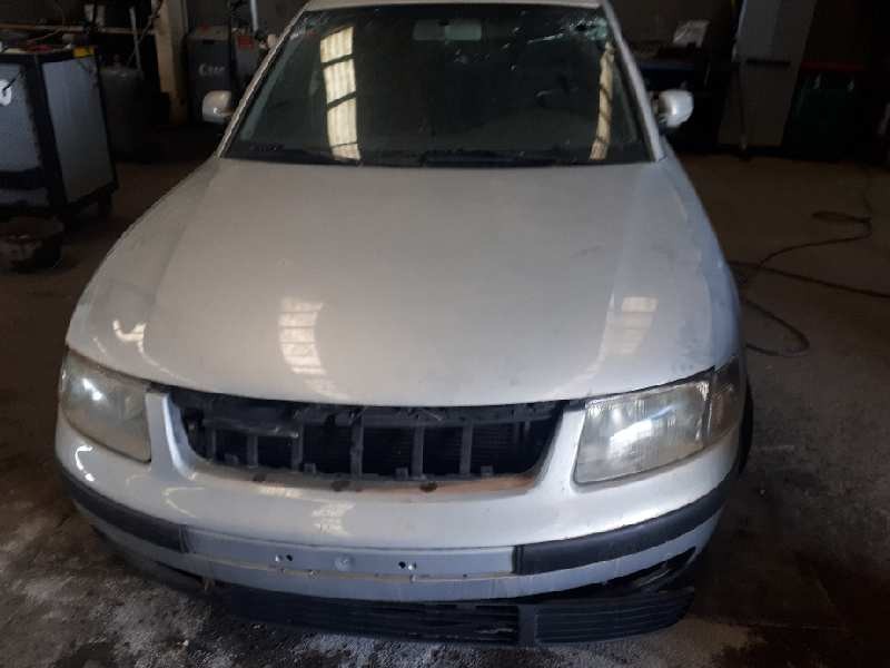 volkswagen passat berlina (3b2) del año 1999