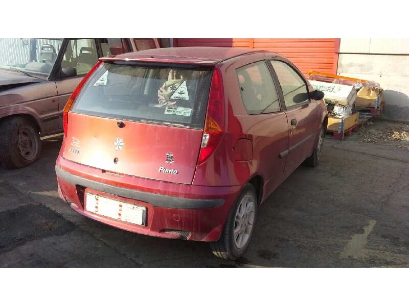 fiat punto berlina (188) del año 2001