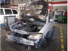 opel astra g berlina del año 2000