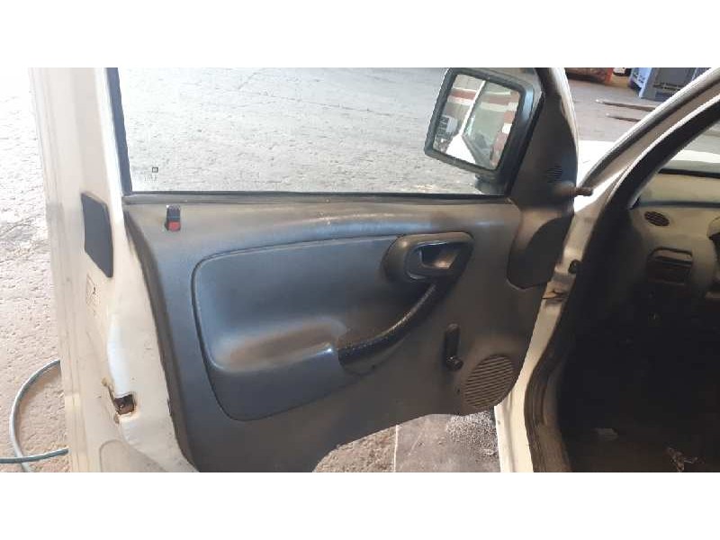 opel combo (corsa c) del año 2002