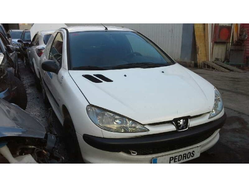 peugeot 206 berlina del año 2004