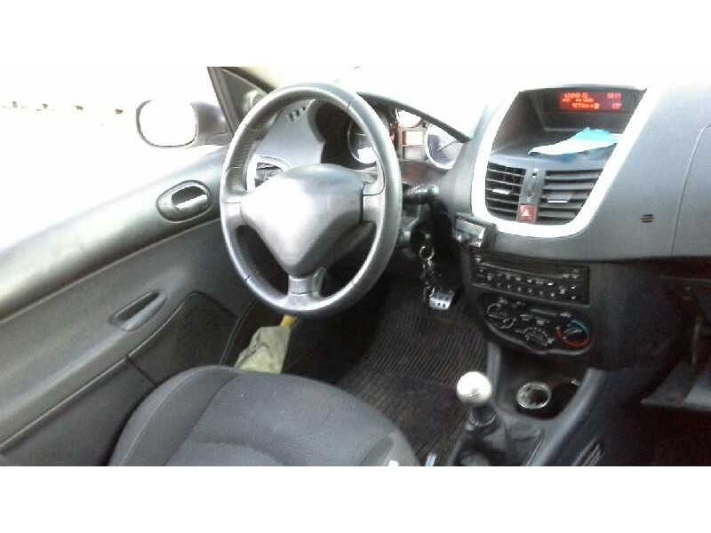 peugeot 206+ del año 2010