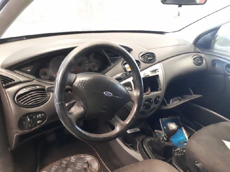 ford focus berlina (cak) del año 2002
