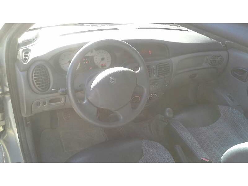 renault megane i coupe fase 2 (da..) del año 2000
