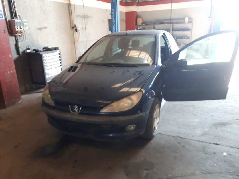 peugeot 206 berlina del año 2001