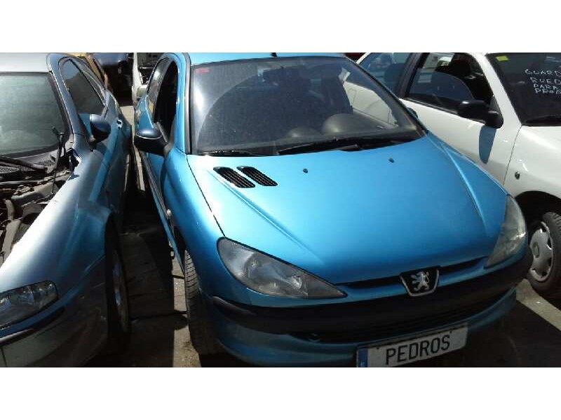 peugeot 206 berlina del año 2002