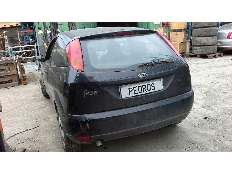 ford focus berlina (cak) del año 2000