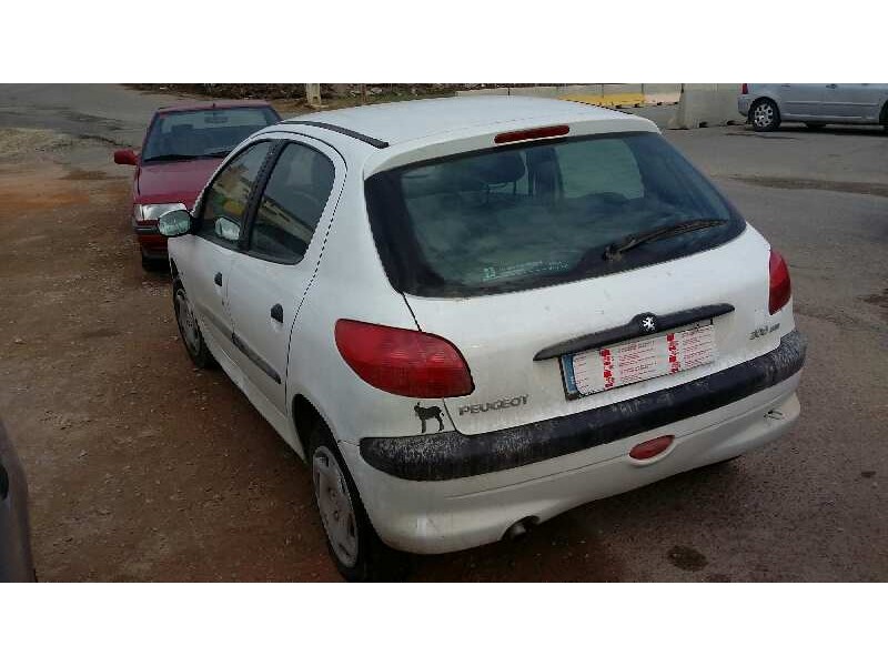 peugeot 206 berlina del año 2002