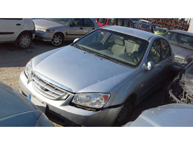 kia cerato del año 2005