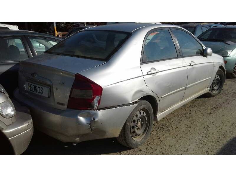 kia cerato del año 2005