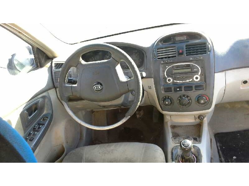 kia cerato del año 2005