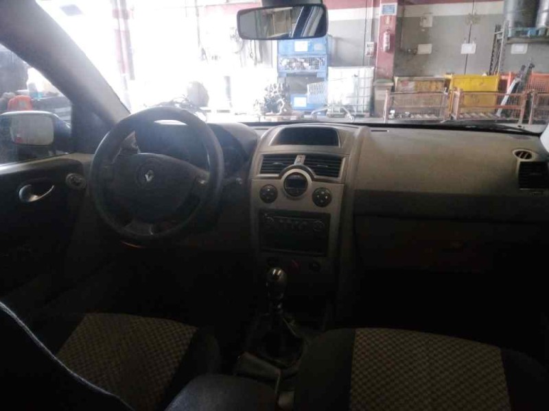 renault megane ii berlina 5p del año 2004