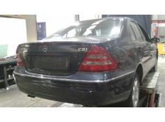 mercedes-benz clase c (w203) berlina del año 2001 2