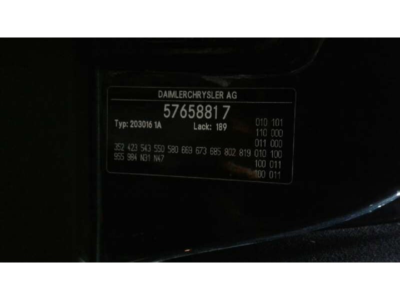 mercedes-benz clase c (w203) berlina del año 2001