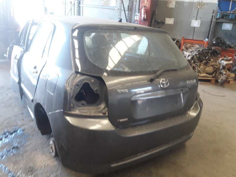 toyota corolla (e12) del año 2005