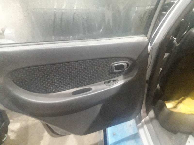 kia shuma ii del año 2001