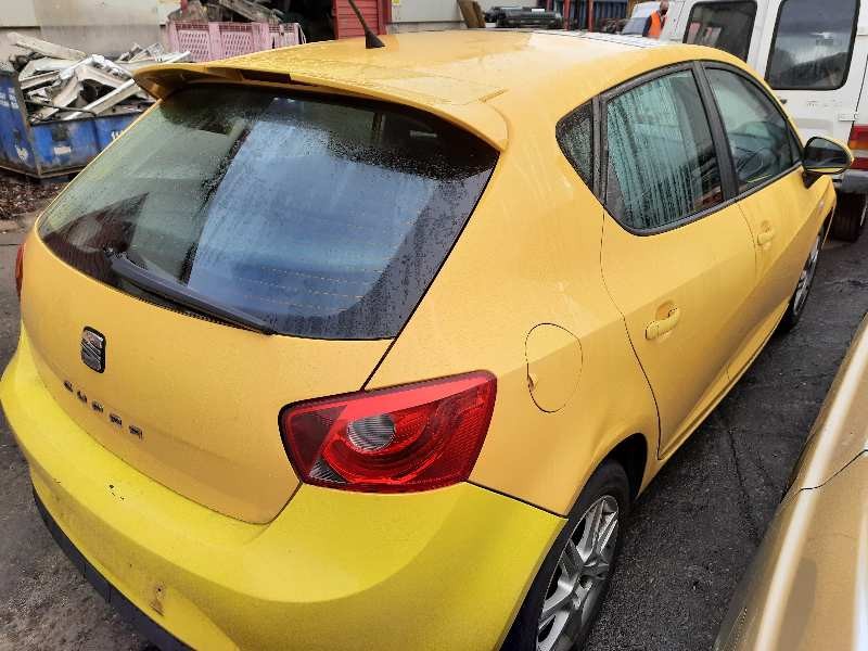seat ibiza (6j5) del año 2008