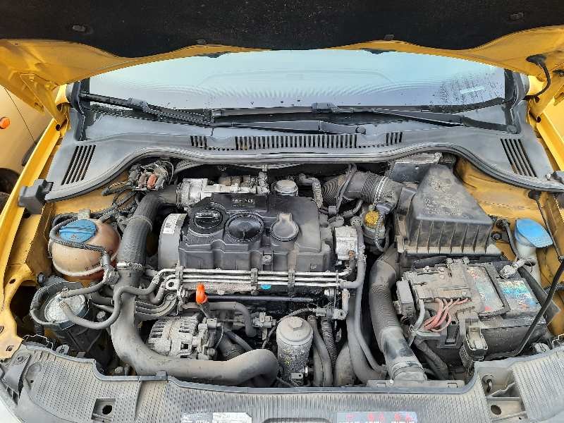 seat ibiza (6j5) del año 2008