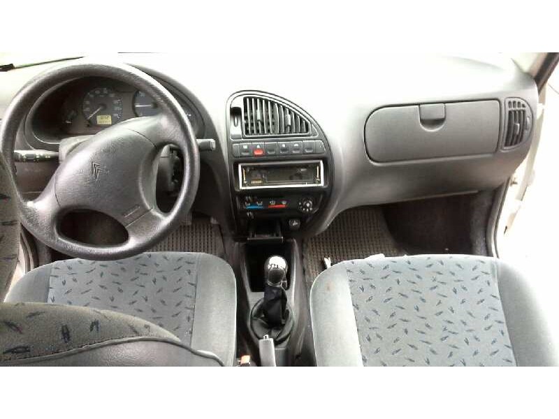 citroën saxo del año 2001