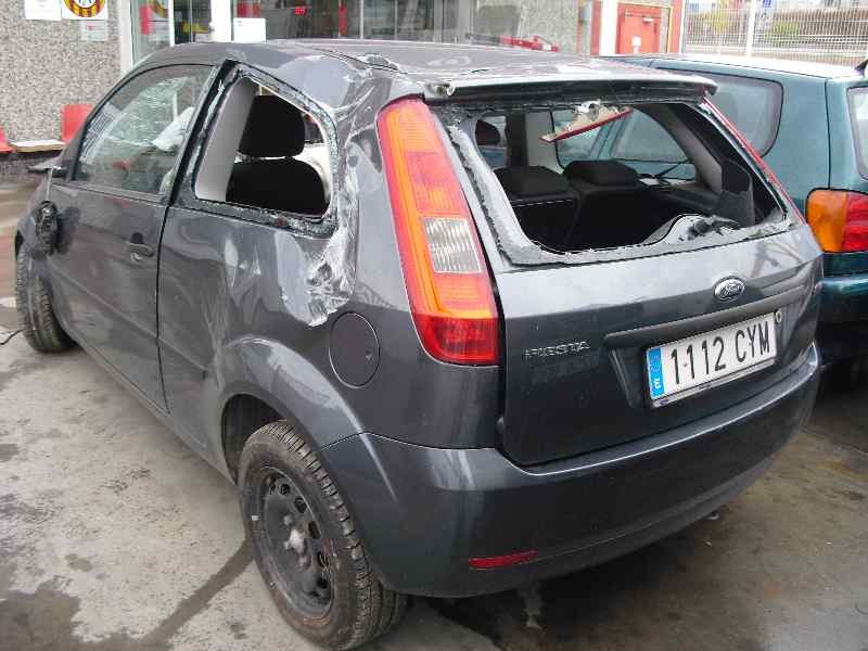 ford fiesta berlina (dx) del año 2004