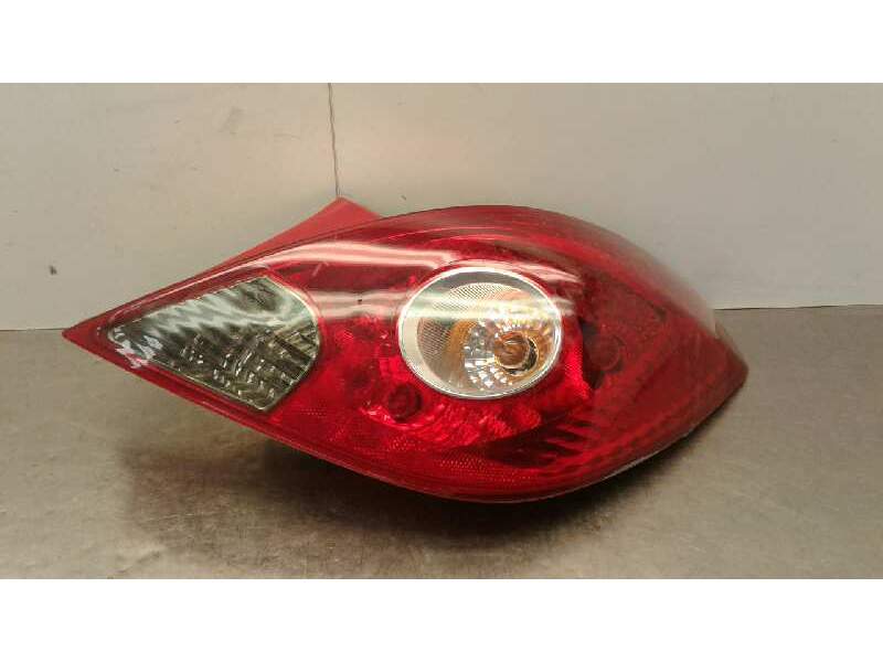 Recambio de piloto trasero derecho para opel corsa d cosmo referencia OEM IAM 1222131  