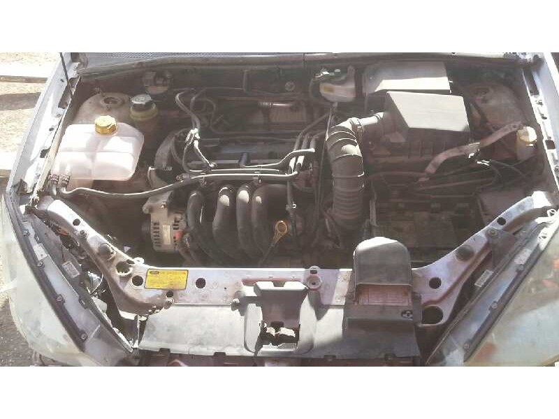 ford focus berlina (cak) del año 2001