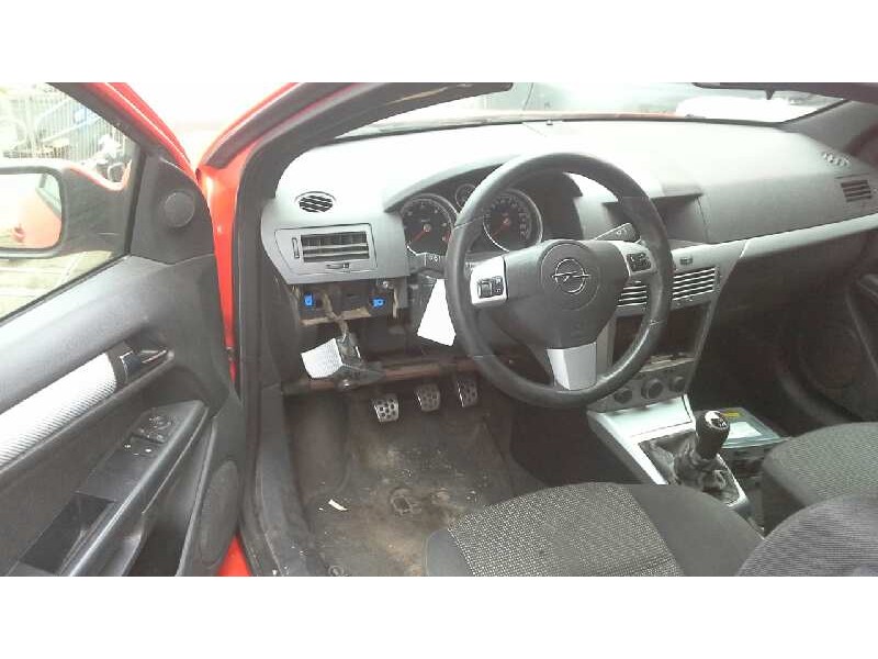 opel astra gtc del año 2006