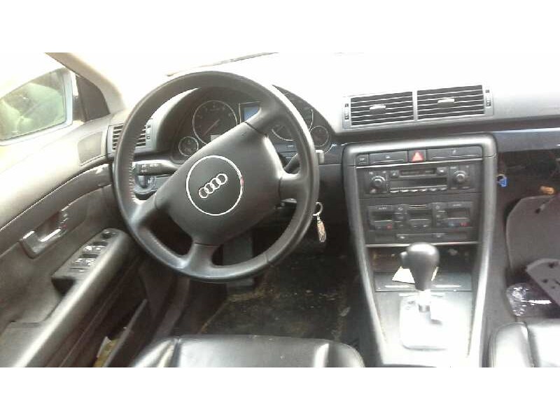 audi a4 berlina (8e) del año 2001