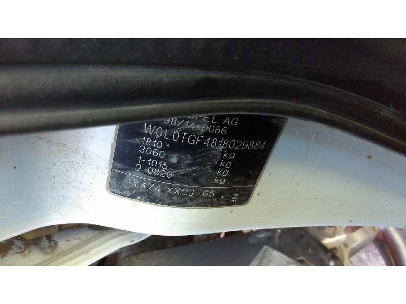 opel astra g berlina del año 2000