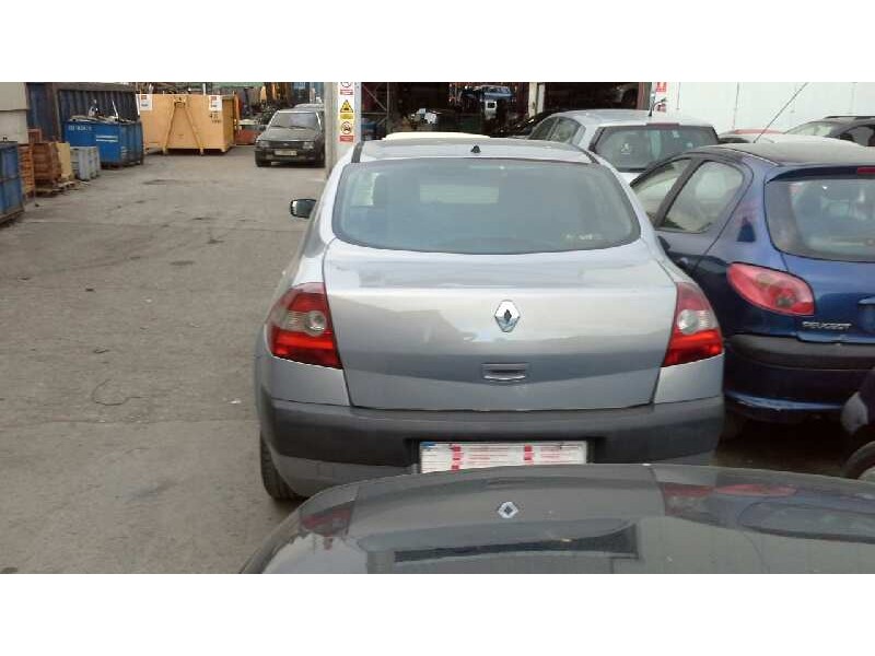 renault megane ii classic berlina del año 2004