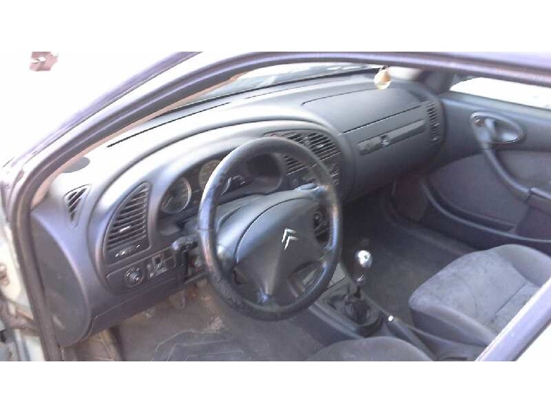 citroën xsara berlina del año 2003