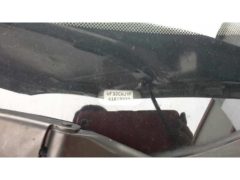 peugeot 206 berlina del año 2001