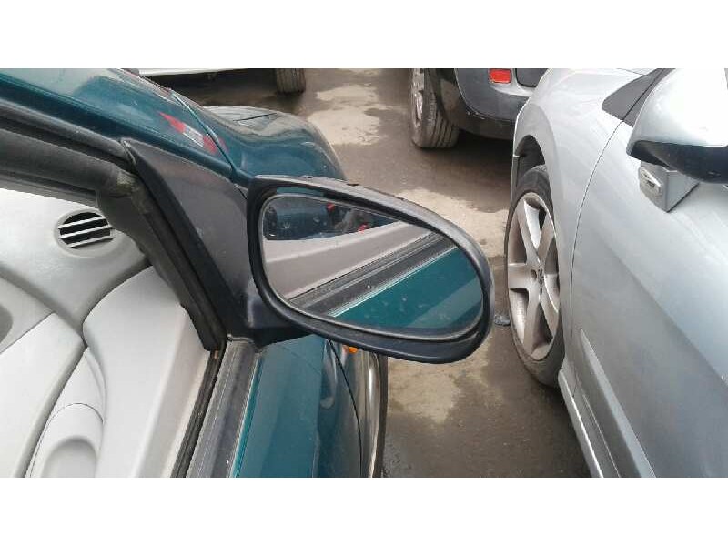 nissan almera tino (v10m) del año 2003