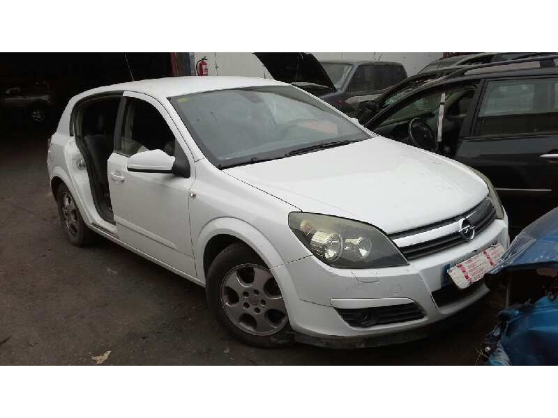 opel astra h berlina del año 2004