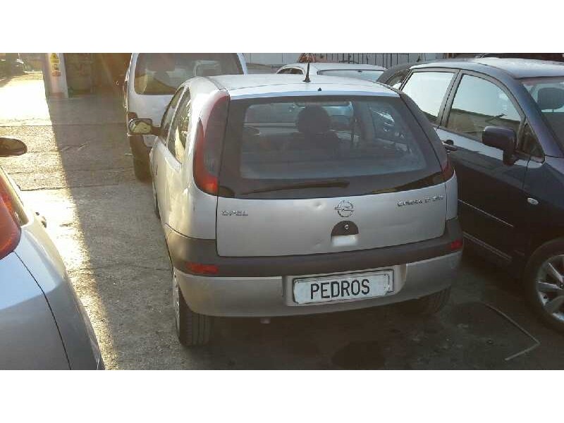 opel corsa c del año 2001