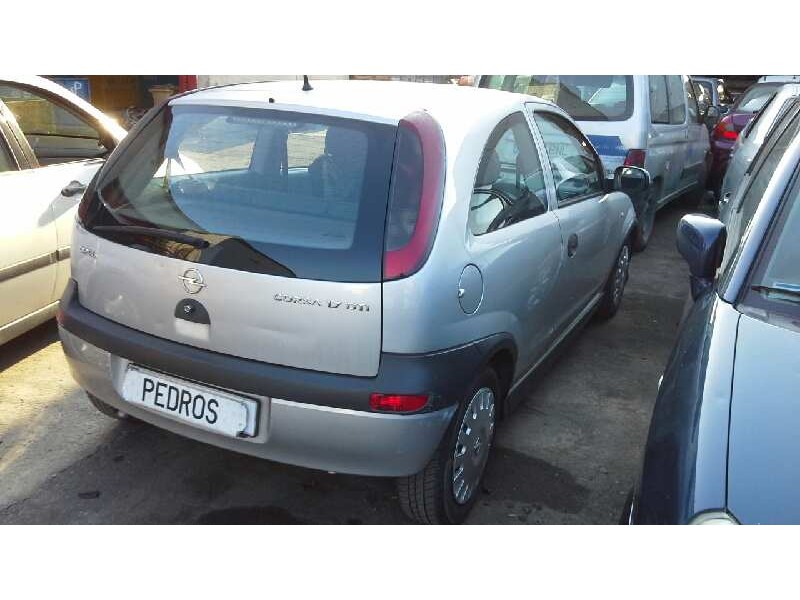 opel corsa c del año 2001