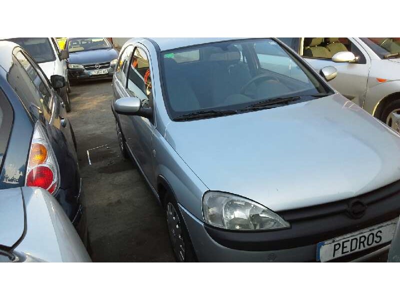 opel corsa c del año 2001