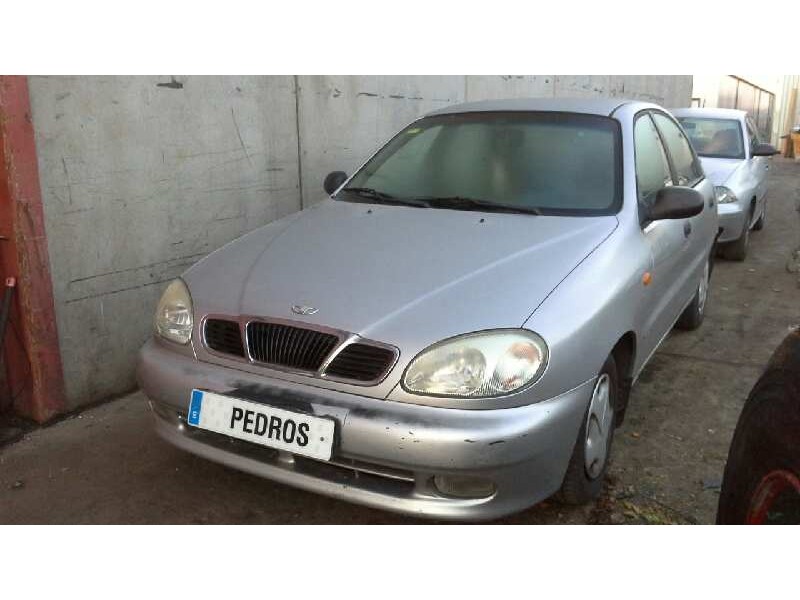 daewoo lanos del año 2002