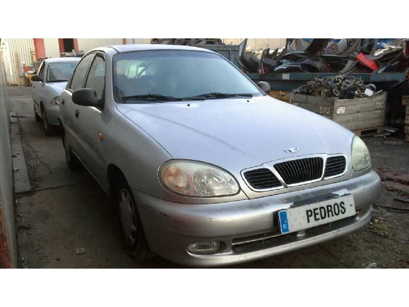 daewoo lanos del año 2002