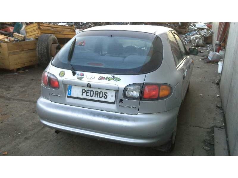 daewoo lanos del año 2002