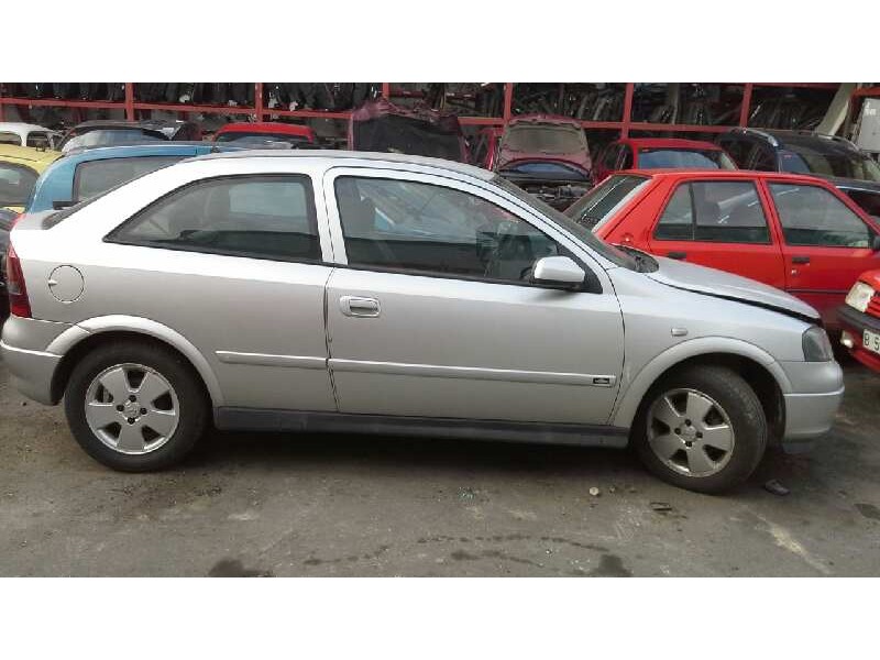 opel astra g berlina del año 2003