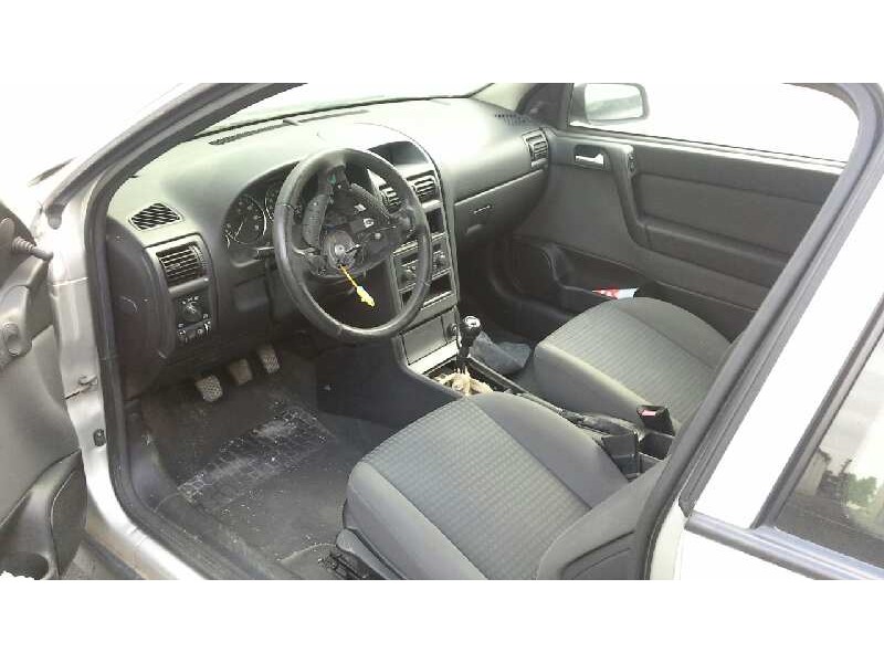 opel astra g berlina del año 2003