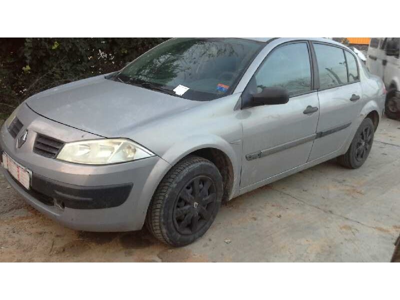 renault megane ii classic berlina del año 2004