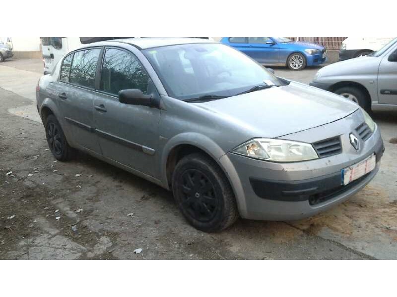 renault megane ii classic berlina del año 2004