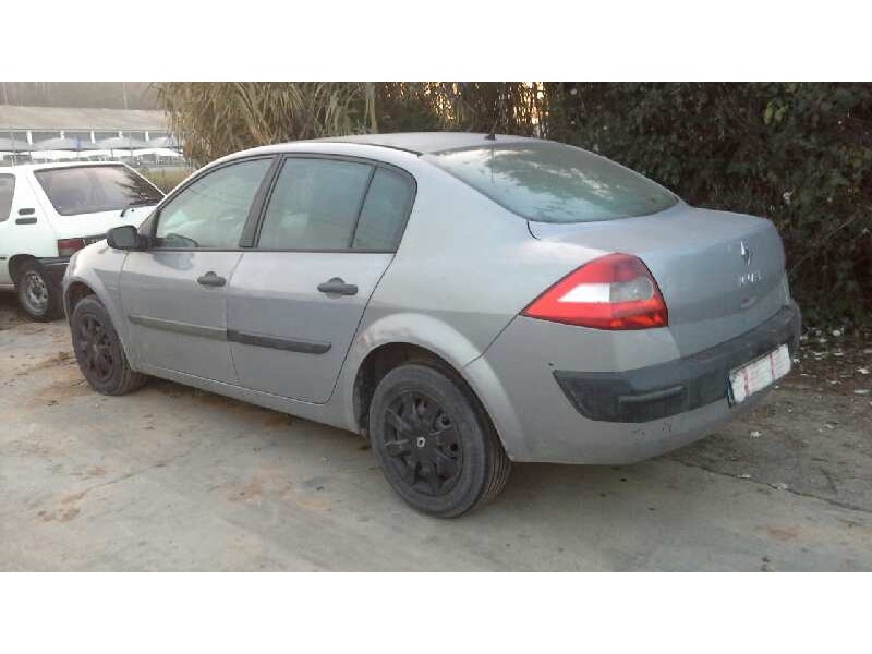 renault megane ii classic berlina del año 2004