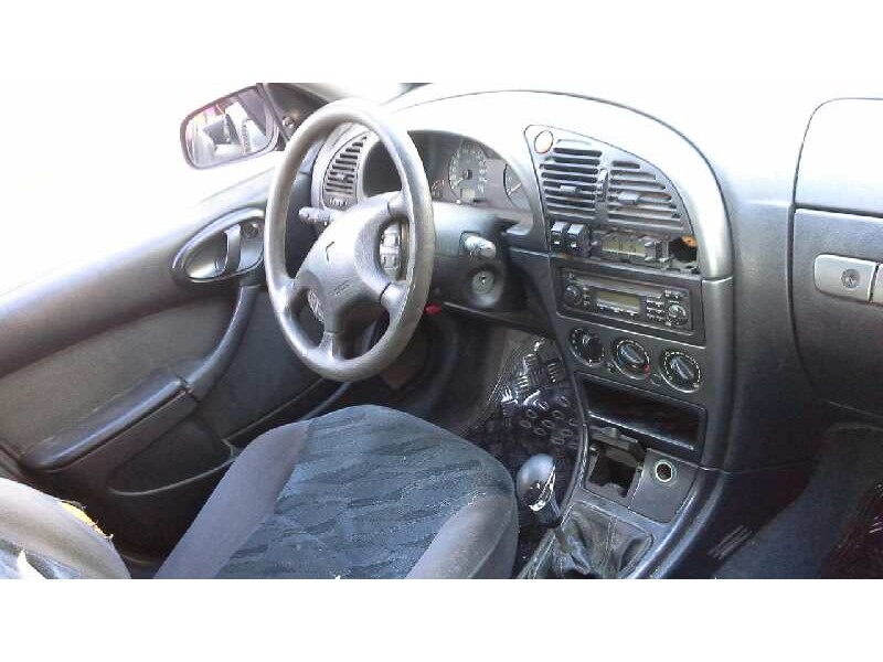 citroën xsara berlina del año 2000