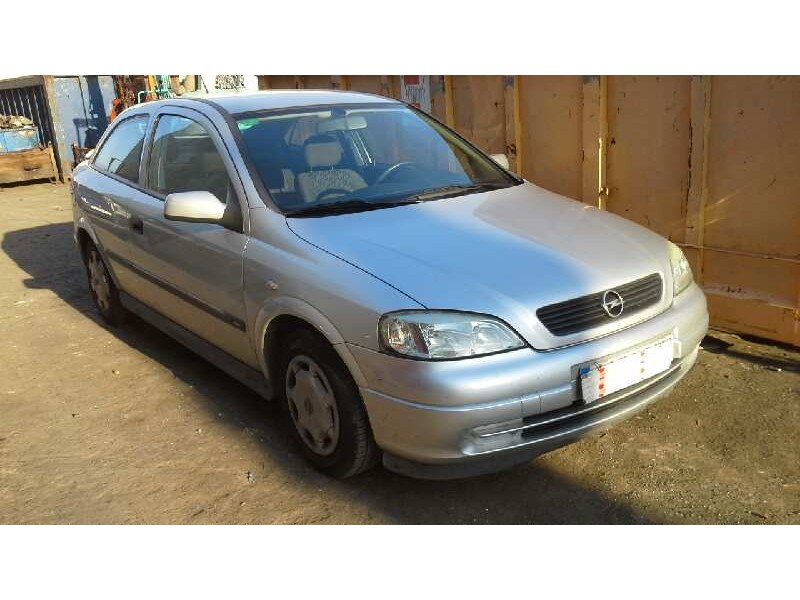 opel astra g berlina del año 2002