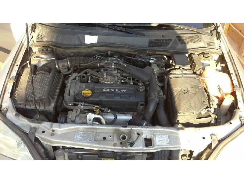 opel astra g berlina del año 2002