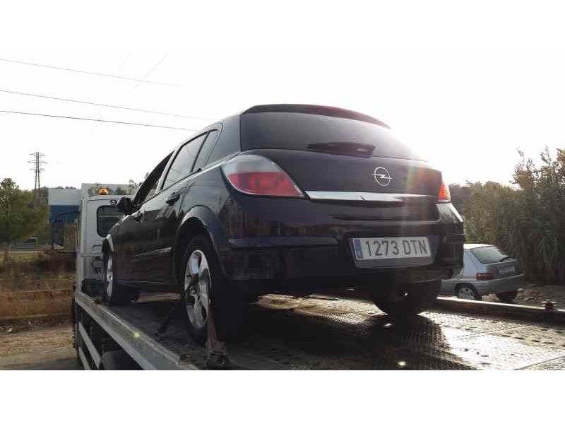 opel astra h berlina del año 2005
