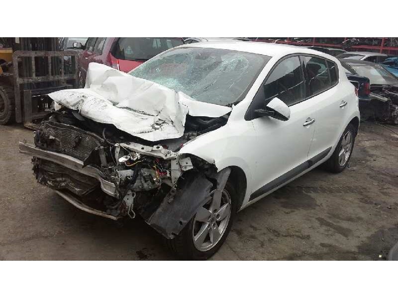 renault megane iii berlina 5 p del año 2009